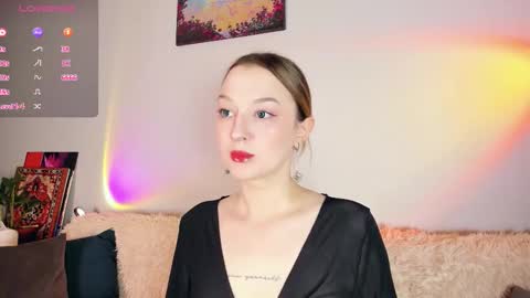 Christina Chris online show from 11.23.25