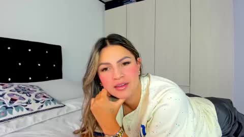 Bella  online show from 02.24.25