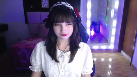 _charlotte_collins_ online show from 11.28.25