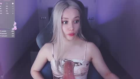 Angelina online show from 02.12.25