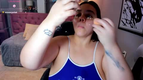 Snapshot of _chelsea_24 chatting on 12.18.25 _chelsea_24 online show from 12.18.25