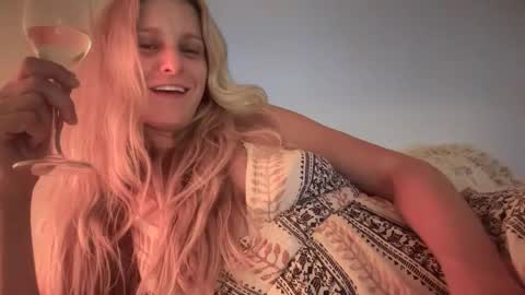 Chelsea xo online show from 11.27.25