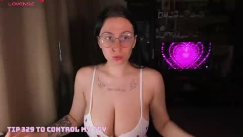 Chrissy online show from 04.06.26