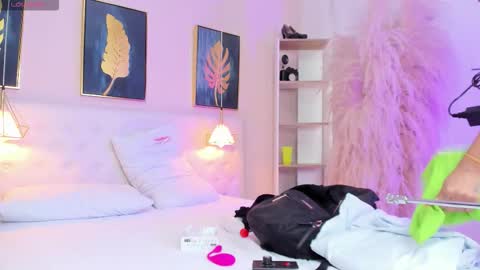 _cinnamon_star online show from 09.27.25