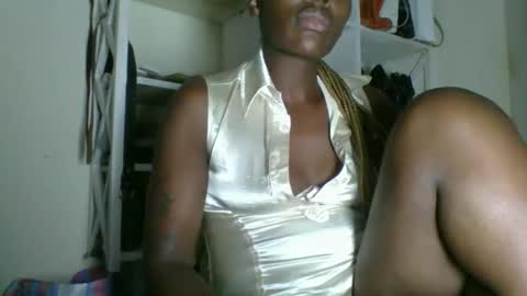 Snapshot of _clara01 chatting on 04.15.26 clara online show from 04.15.26