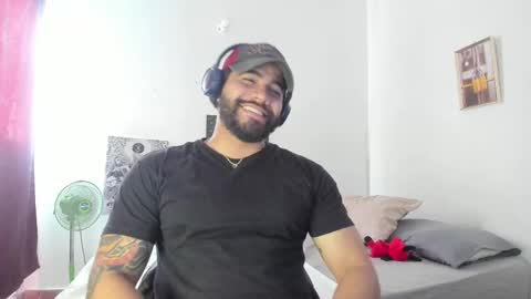 Snapshot of _coddy_ chatting on 02.15.25 coddy nolove online show from 02.15.25