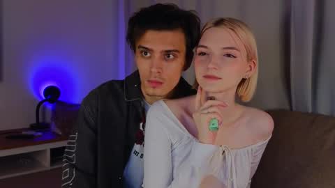 Snapshot of _cozyrose chatting on 11.17.25 Stacy online show from 11.17.25