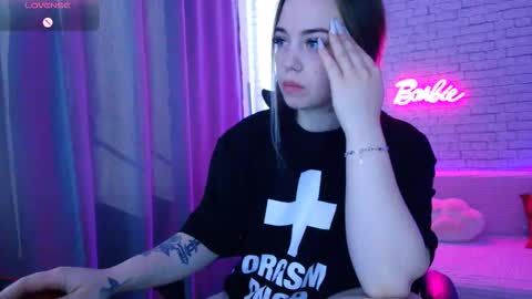 Nica online show from 09.26.25