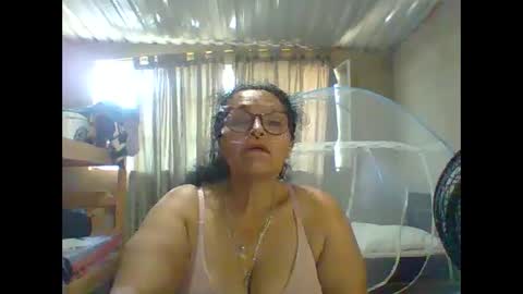 Snapshot of _cristal09 chatting on 09.24.25 _cristal09 online show from 09.24.25