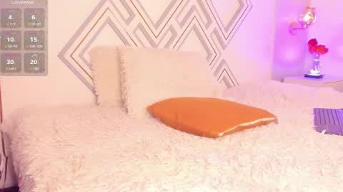     online show from 03.08.25