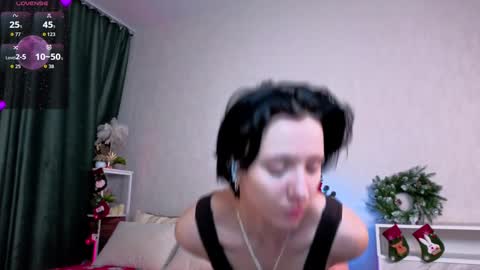 Snapshot of _curlydream_ chatting on 01.08.26 Alice online show from 01.08.26