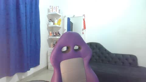 Katherine   Shedule  10pm -4 am  Colombia hour online show from 01.17.25