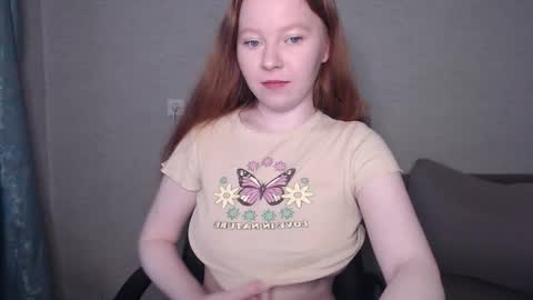 Snapshot of _damnbaby chatting on 12.22.25 _damnbaby online show from 12.22.25