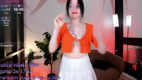 Snapshot of _dearkate_ chatting on 05.22.26 Kate online show from 05.22.26