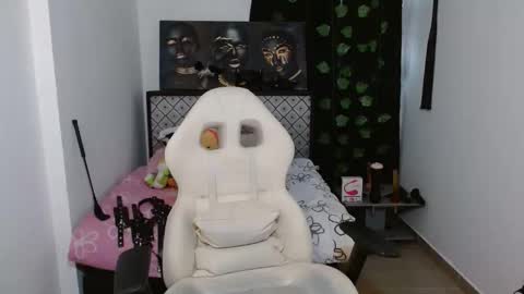 Snapshot of _diamondpamela chatting on 12.17.24 ig pame diamond online show from 12.17.24