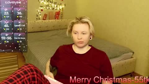 Snapshot of _elven_dreams__ chatting on 12.22.24 chloue and Gretta online show from 12.22.24