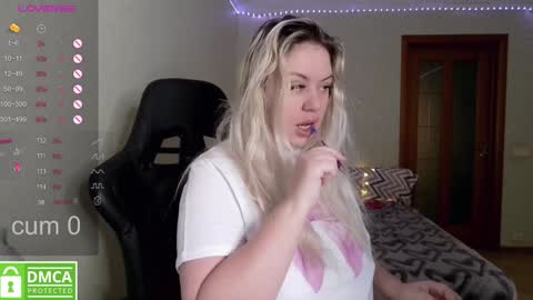 Snapshot of _elven_dreams__ chatting on 02.09.25 chloue and Gretta online show from 02.09.25