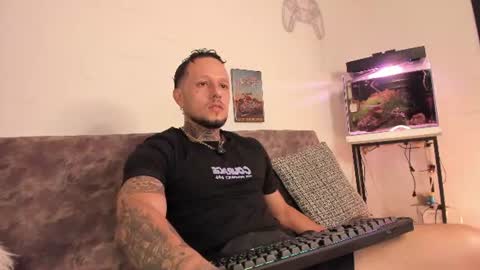 Snapshot of _emilio_escobar chatting on 07.14.26 Emilio online show from 07.14.26