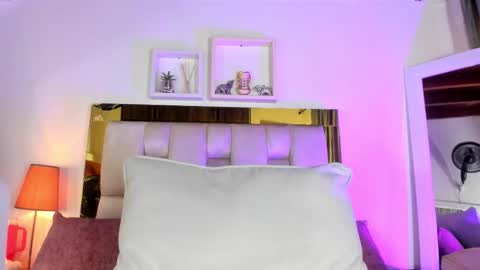 Isabella online show from 10.24.25