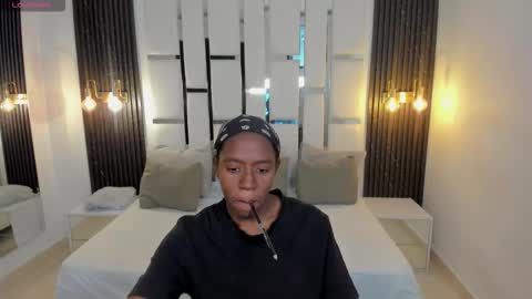 Emma online show from 11.25.25