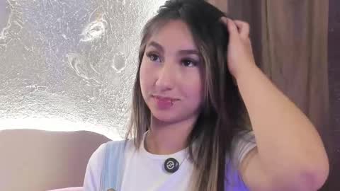 Snapshot of _emmawalka chatting on 09.18.25 _emmawalka online show from 09.18.25