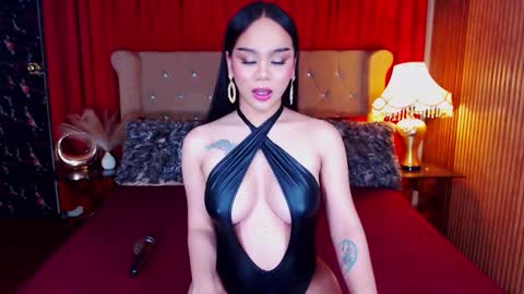 _empressvalerie_ online show from 10.24.25