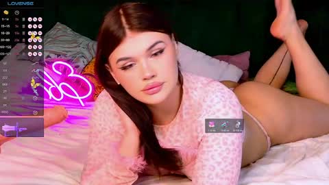 Snapshot of _evalane chatting on 04.20.26 Eva Lane online show from 04.20.26