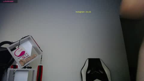  Exa help me position myself with your thumb up thanks  online show from 01.08.25