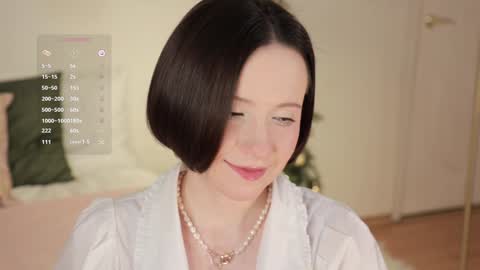 Snapshot of _female_essence_ chatting on 12.30.24 Essie online show from 12.30.24