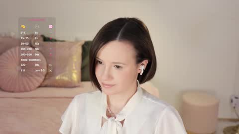 Snapshot of _female_essence_ chatting on 02.27.25 Essie online show from 02.27.25