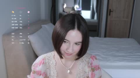 Snapshot of _female_essence_ chatting on 05.20.26 Essie online show from 05.20.26