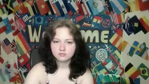 Snapshot of _foxy_lady chatting on 05.15.26 Alice online show from 05.15.26
