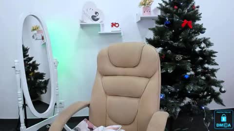 Snapshot of _ganett__ chatting on 12.20.24 Ganet online show from 12.20.24