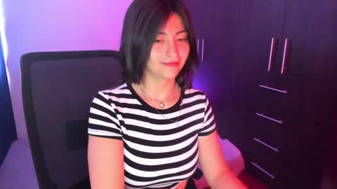 Snapshot of _giaa_ chatting on 12.01.24 _giaa_ online show from 12.01.24