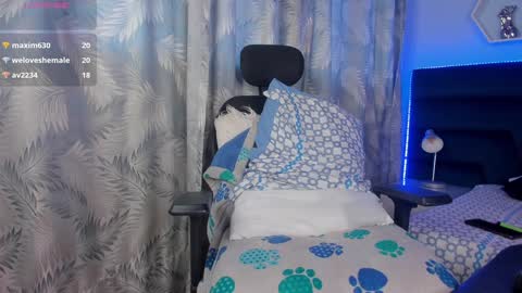 Snapshot of _giarose chatting on 01.27.25 Gia Rose online show from 01.27.25