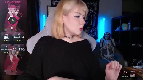 Tori online show from 12.15.25