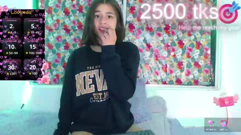 Gwen online show from 02.21.25