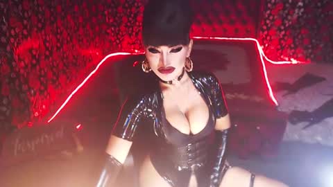 Snapshot of _hailyourqueenx chatting on 12.23.24 GoDDess  Chloe online show from 12.23.24