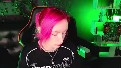 Helen Carter 3  Next stream   2330 MSC online show from 01.05.25