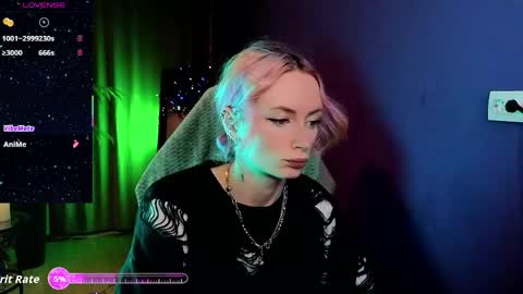 Snapshot of _helencarter chatting on 05.10.26 Helen Carter 3 Next stream 2330 MSC online show from 05.10.26
