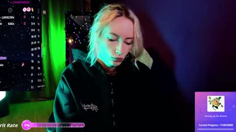 Snapshot of _helencarter chatting on 05.24.26 Helen Carter 3 Next stream 2330 MSC online show from 05.24.26
