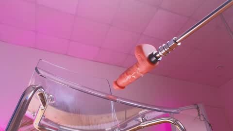 Holly online show from 12.11.24