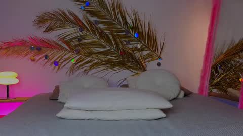 Holly online show from 01.27.25