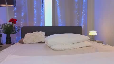 Holly online show from 03.11.25