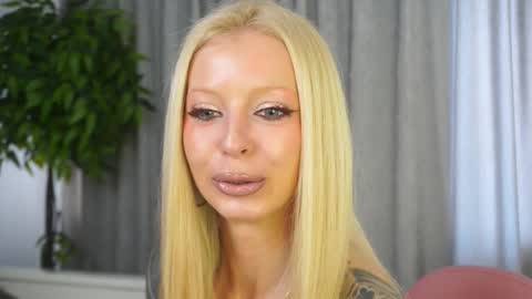 Lana online show from 03.04.26