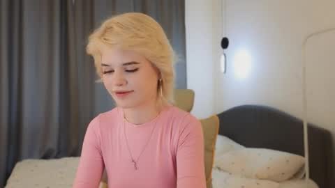 Snapshot of _honnyland chatting on 05.30.26 Alisha online show from 05.30.26