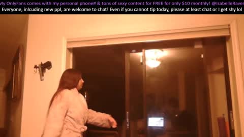 Snapshot of _isabelleraven chatting on 01.11.25 IsabelleRaven online show from 01.11.25