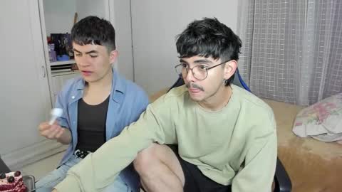 Snapshot of _jamesboy chatting on 09.29.25 James online show from 09.29.25