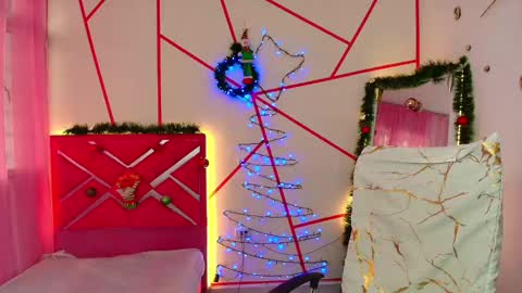 Snapshot of _jessi69_ chatting on 12.13.24 Jesica online show from 12.13.24