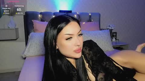 Jess blond and Leila brunette online show from 04.03.26